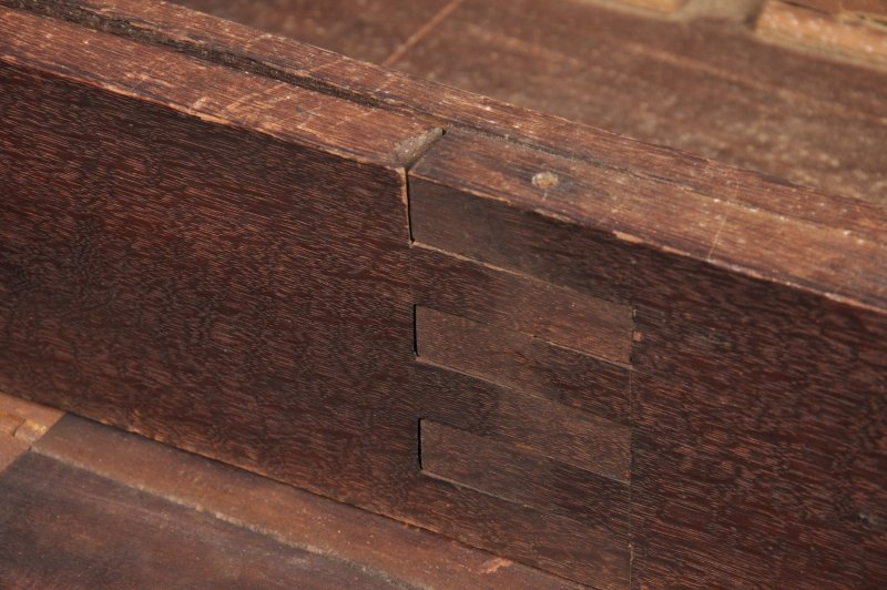 Fine 18th Century Mahogany Gateleg Table