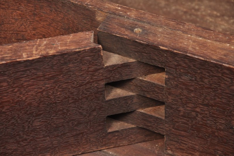 Fine 18th Century Mahogany Gateleg Table