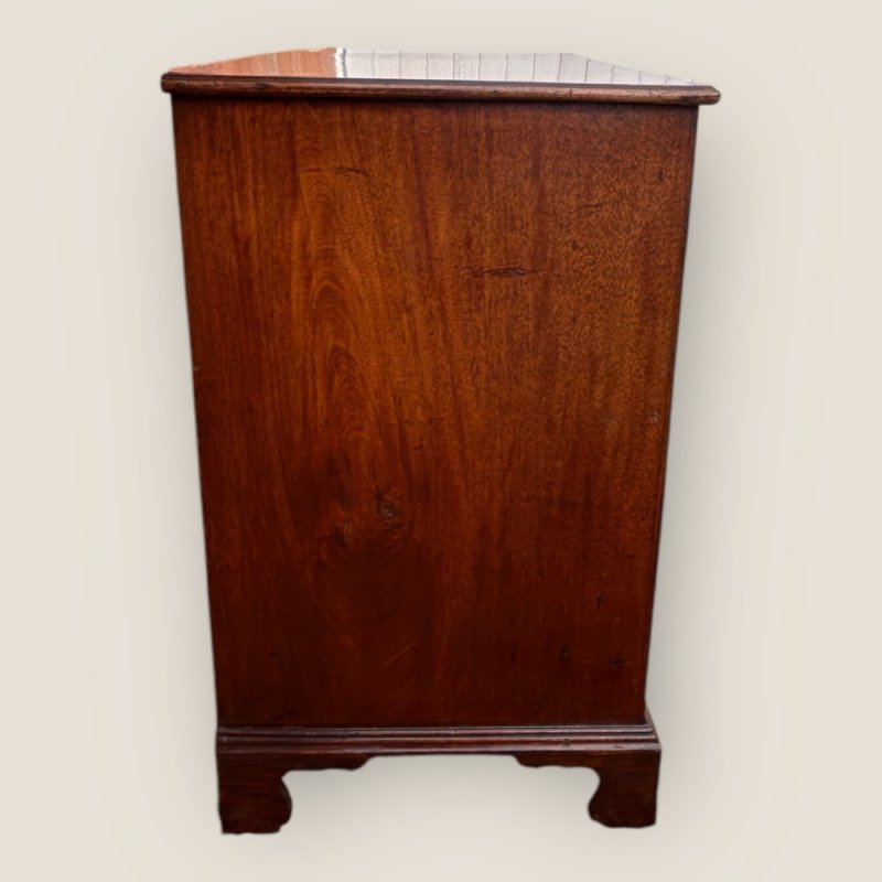 Antique Georgian Mahogany Chest Of 5 Drawers With Brass Handles & Bracket Feet