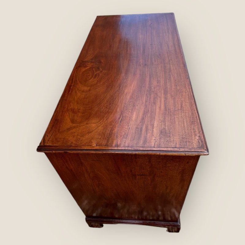 Antique Georgian Mahogany Chest Of 5 Drawers With Brass Handles & Bracket Feet