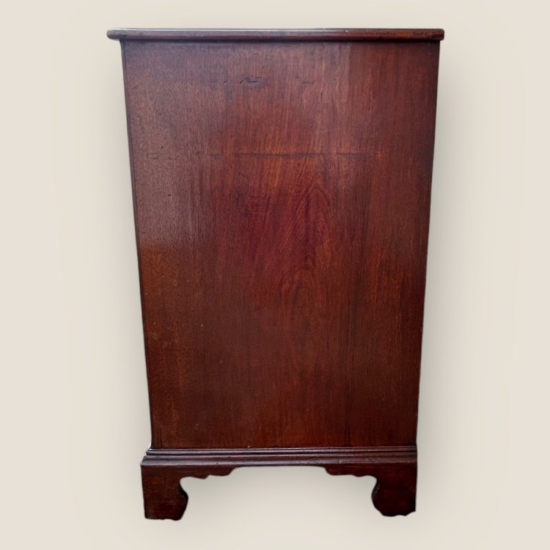 Antique Georgian Mahogany Chest Of 5 Drawers With Brass Handles & Bracket Feet