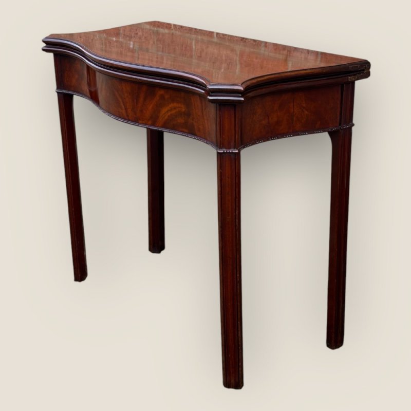 Antique Georgian 1780 Mahogany Serpentine Fronted Card Table With Green Baize