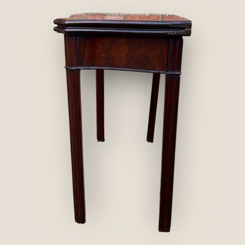 Antique Georgian 1780 Mahogany Serpentine Fronted Card Table With Green Baize