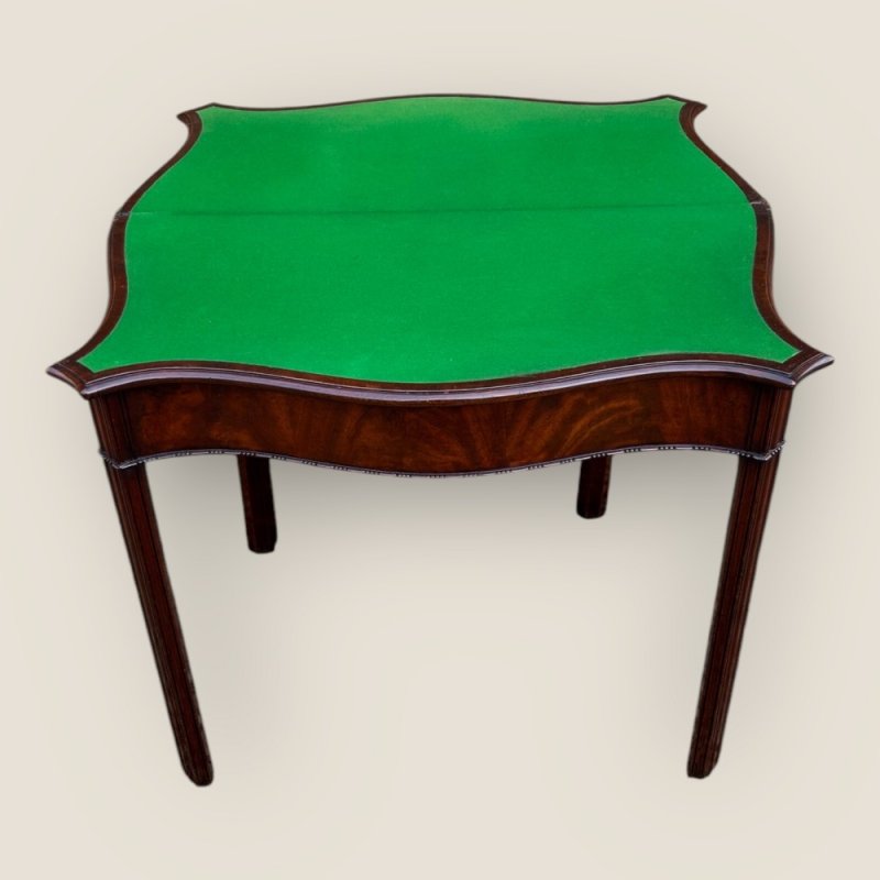 Antique Georgian 1780 Mahogany Serpentine Fronted Card Table With Green Baize