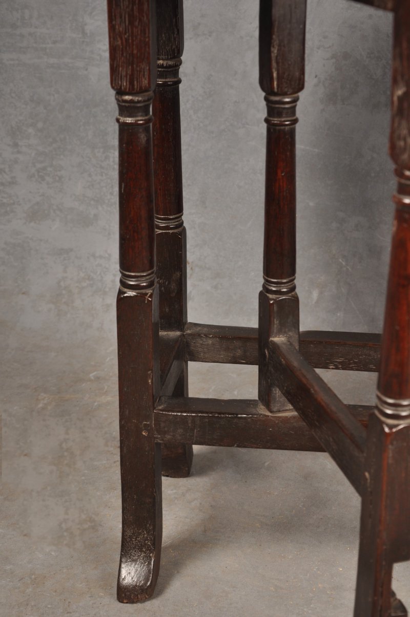 Small Queen Anne Oak Gateleg Table