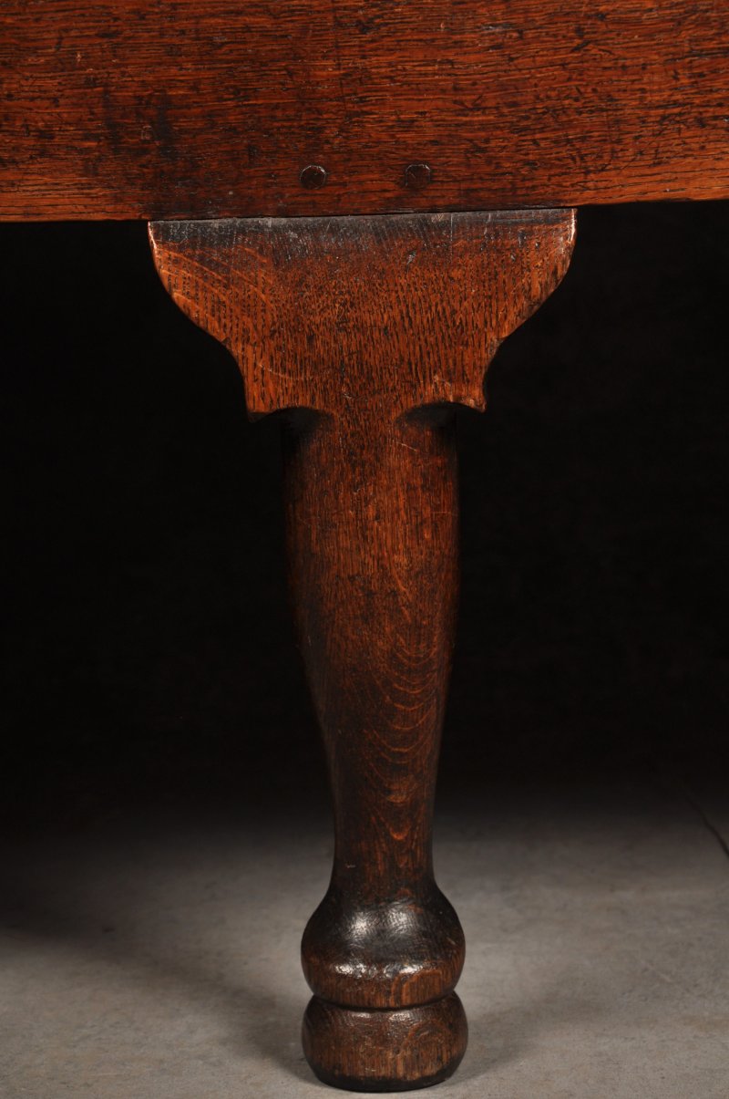 Mid 18th Century Oak Settle