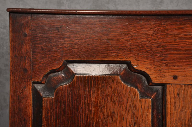 Mid 18th Century Oak Settle