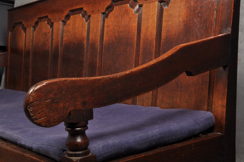Mid 18th Century Oak Settle