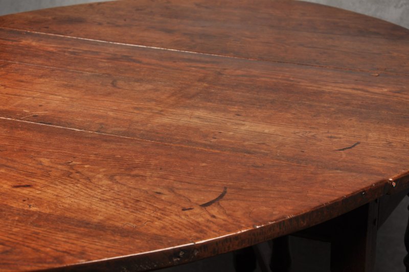 17th Century Oak Gateleg Table