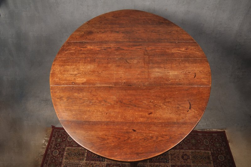 17th Century Oak Gateleg Table