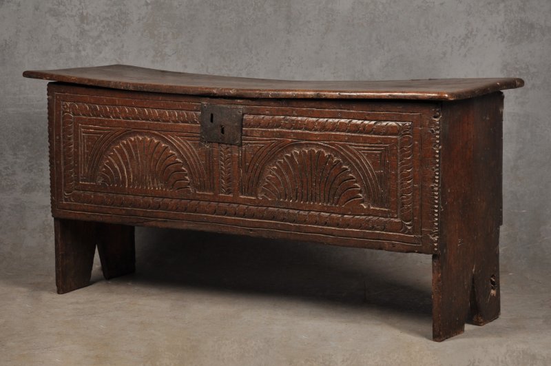 Small Early 17th Century Oak Coffer