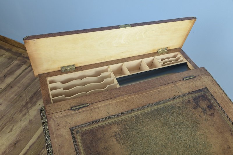 Exhibition Quality Davenport made by T.H. Filmer & Sons