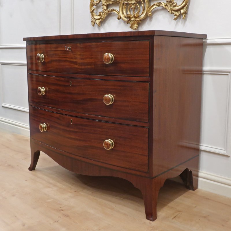 Georgian Bow Fronted Mahogany Chest of Drawers