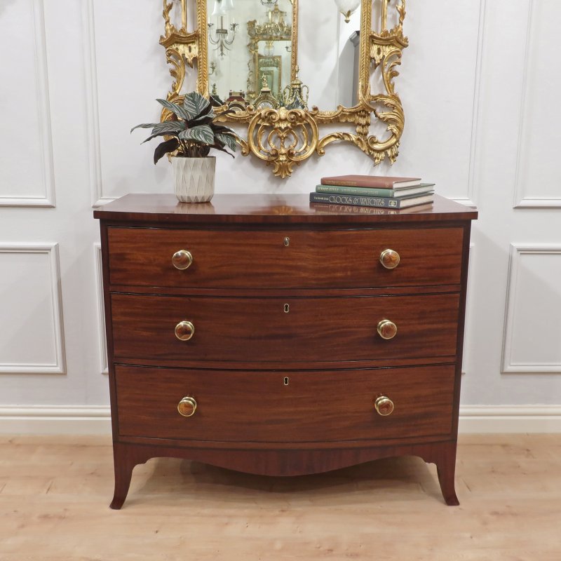 Georgian Bow Fronted Mahogany Chest of Drawers
