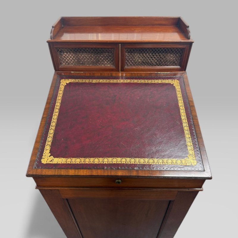 Antique Mahogany Davenport Desk By Gillows Of Lancaster