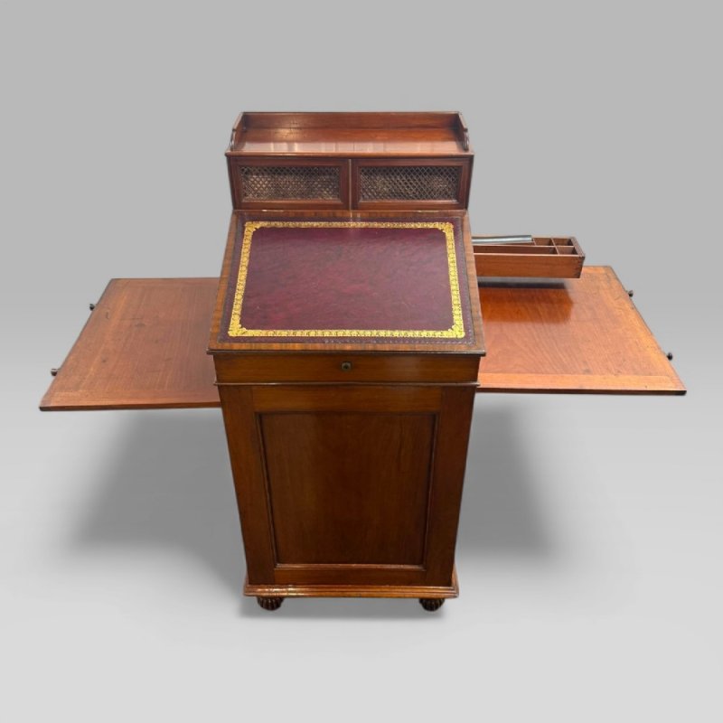 Antique Mahogany Davenport Desk By Gillows Of Lancaster