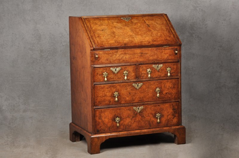 Small Early 18th Century Burr Walnut Bureau