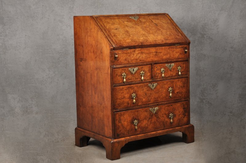 Small Early 18th Century Burr Walnut Bureau