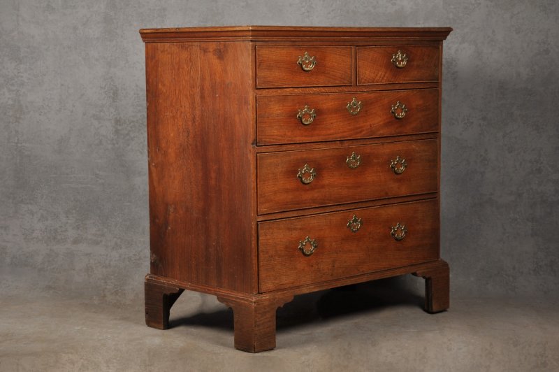 18th Century Oak Chest Of Drawers