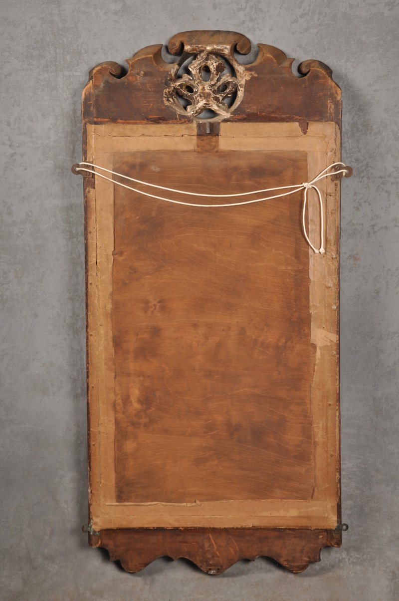 Early 18th Century Walnut & Giltwood Mirror