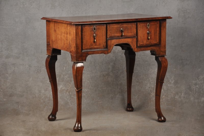 Fine Early 18th Century Walnut Lowboy
