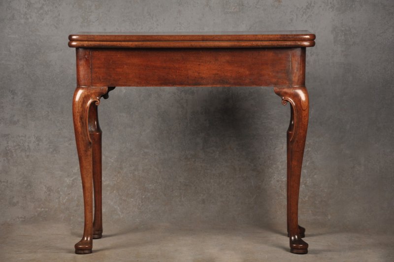 Fine 18th Century Mahogany Concertina Action Tea Table
