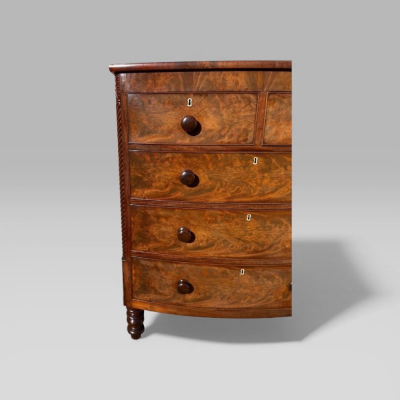 Antique Victorian Mahogany Bow Front Chest Of Drawers With Wooden Handles