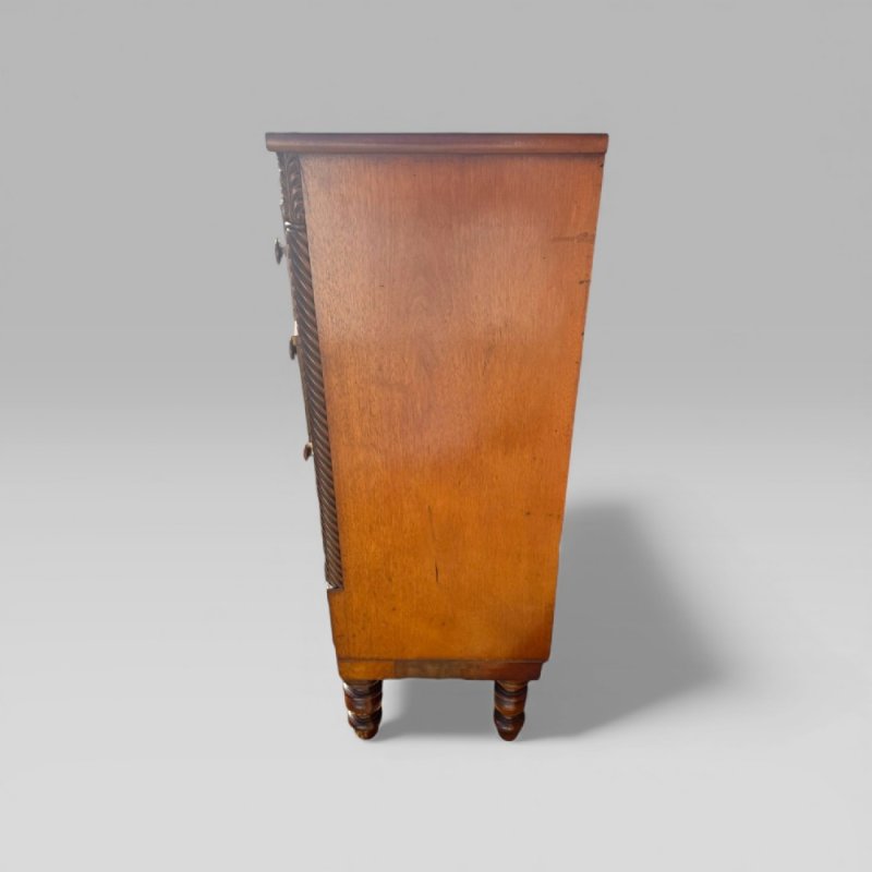 Antique Victorian Mahogany Bow Front Chest Of Drawers With Wooden Handles