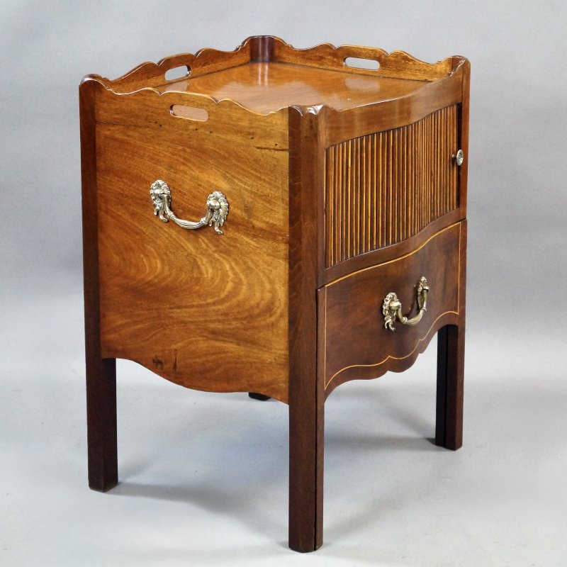 A Rare Serpentine Tray-Top Commode