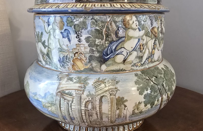 C18th Italian Lidded Vase