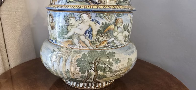 C18th Italian Lidded Vase