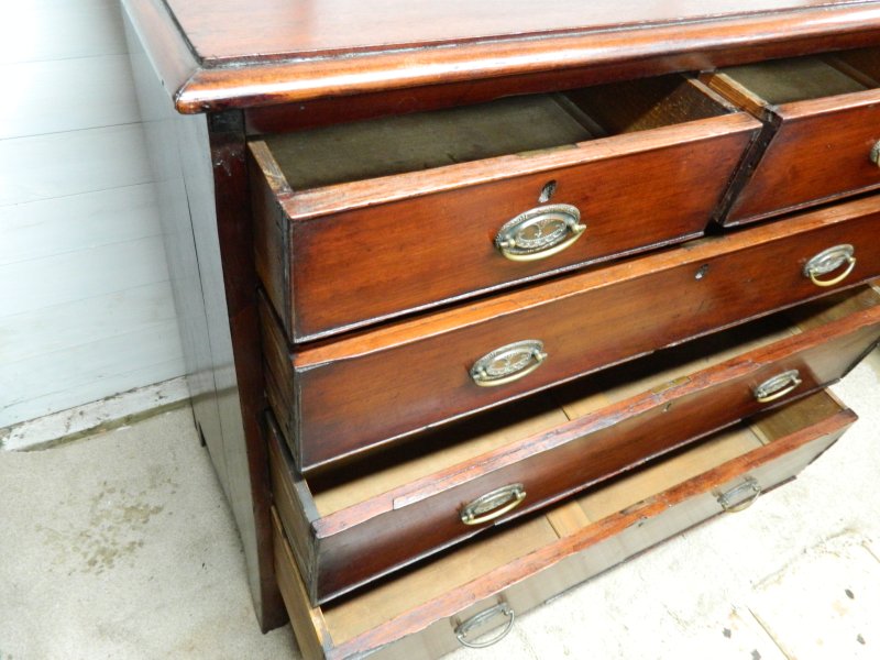 Victorian Mahogany Chest of Drawers