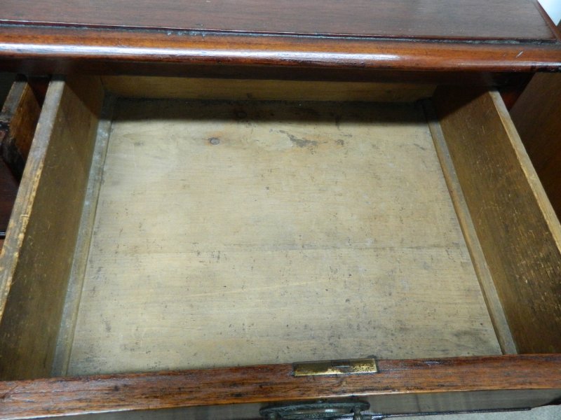 Victorian Mahogany Chest of Drawers