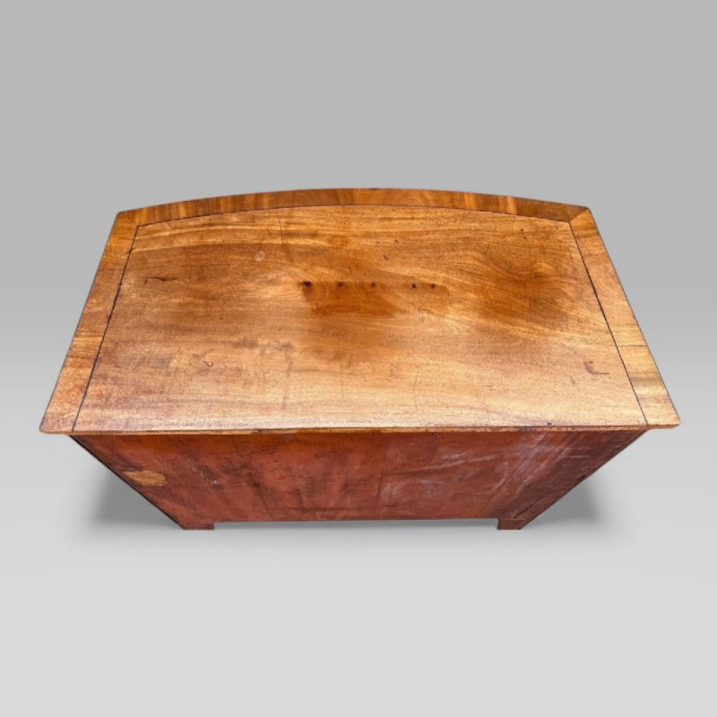 Antique Georgian Mahogany & Ebony Inlaid Bowfront Chest Of Drawers