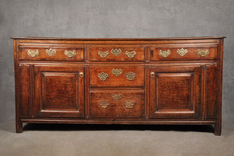 Early 18th Century Oak Dresser