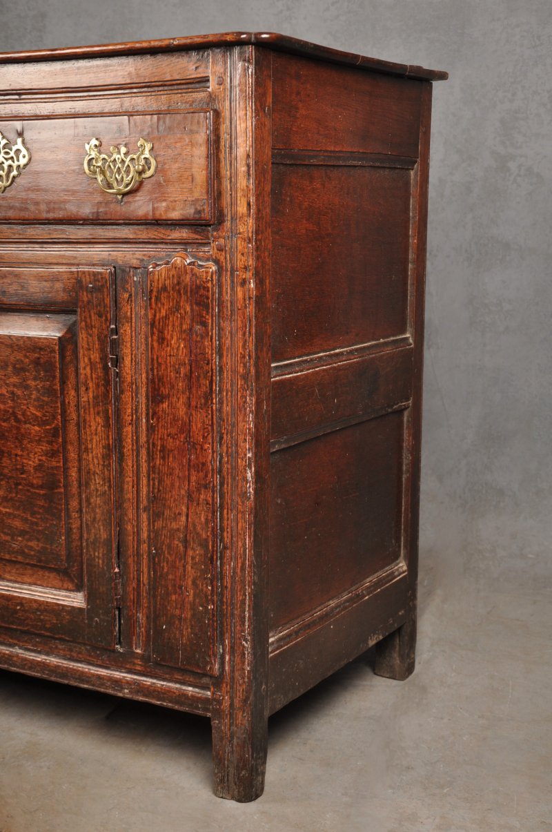 Early 18th Century Oak Dresser