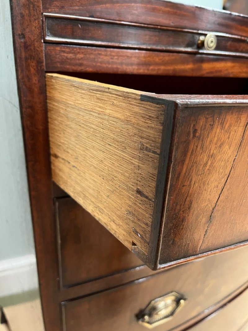 Georgian Bow Fronted Mahogany Chest Of Drawers