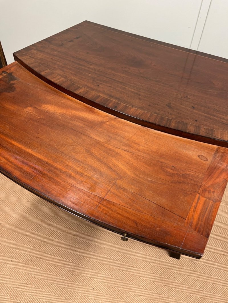 Georgian Bow Fronted Mahogany Chest Of Drawers