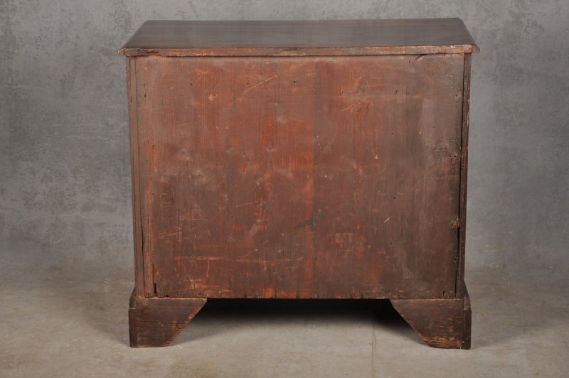 18th Century Mahogany Kneehole Desk