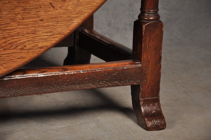 Large 18th Century Oak Gateleg Table