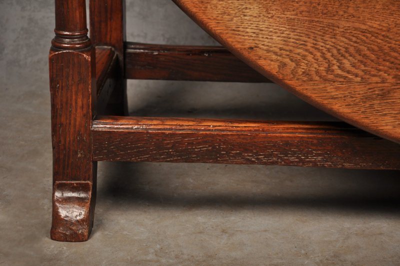 Large 18th Century Oak Gateleg Table