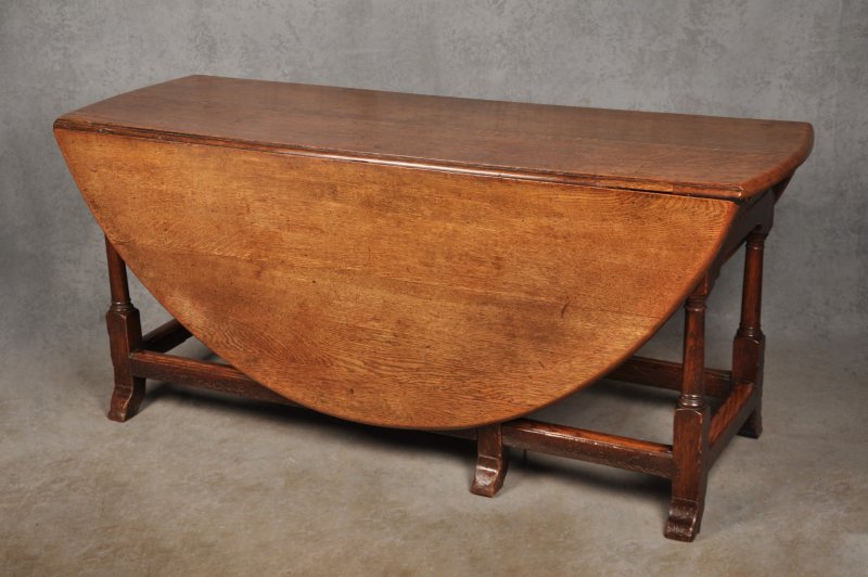 Large 18th Century Oak Gateleg Table