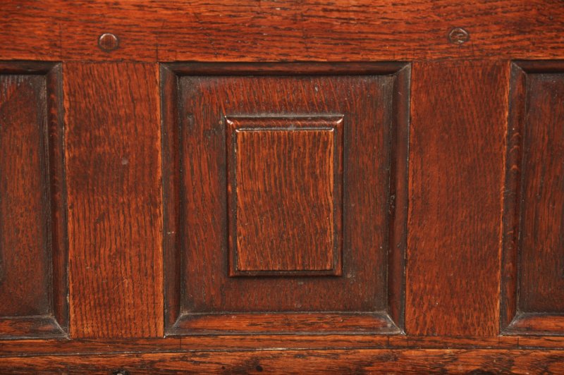 Small 18th Century Welsh Oak Coffer Bach