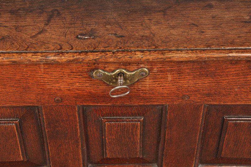 Small 18th Century Welsh Oak Coffer Bach