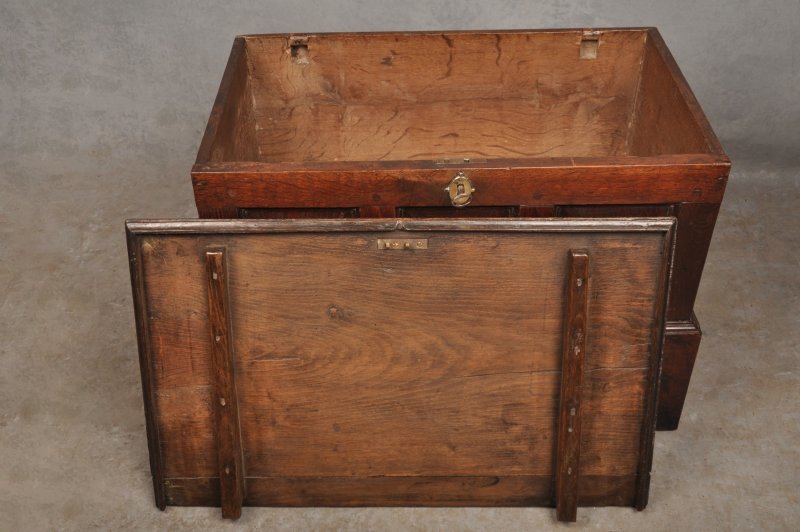 18th Century Oak Coffer Bach