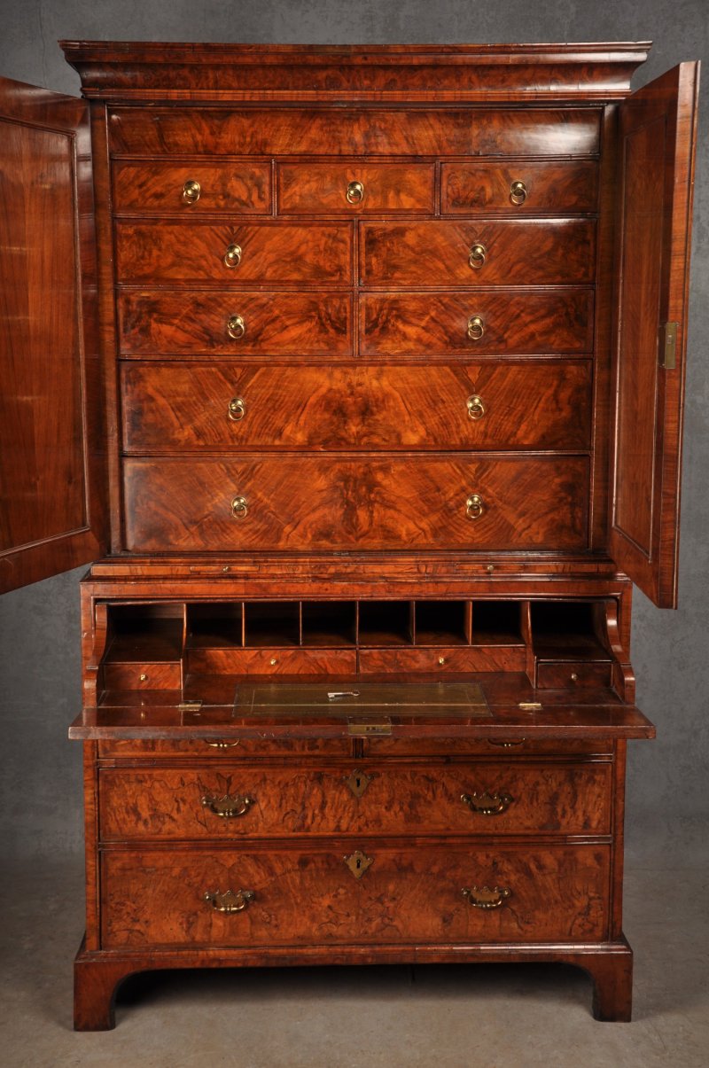 Fine Early 18th Century Walnut Secretaire Cabinet