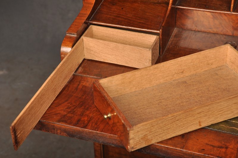 Fine Early 18th Century Walnut Secretaire Cabinet