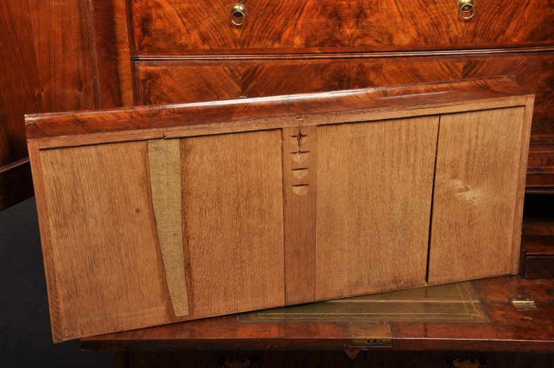 Fine Early 18th Century Walnut Secretaire Cabinet