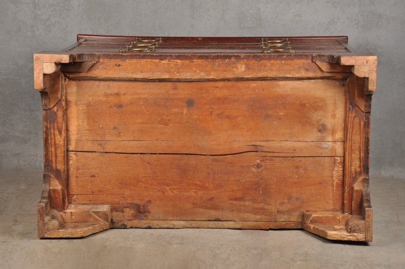 Fine 18th Century Mahogany Chest Of Drawers
