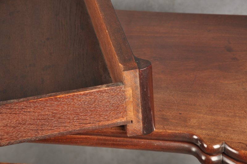 Fine 18th Century Mahogany Tea Table